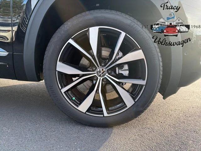 new 2026 Volkswagen Atlas Cross Sport car, priced at $52,199