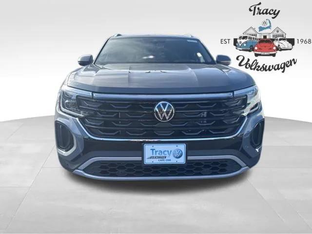 new 2026 Volkswagen Atlas Cross Sport car, priced at $47,644