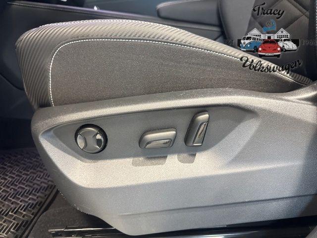 new 2026 Volkswagen Atlas Cross Sport car, priced at $44,751