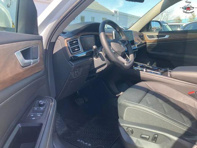 new 2026 Volkswagen Atlas car, priced at $49,175