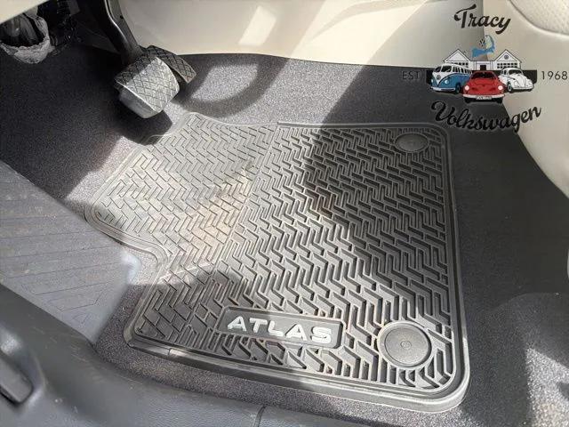 new 2026 Volkswagen Atlas car, priced at $48,720