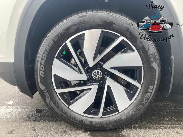 new 2026 Volkswagen Atlas car, priced at $51,800