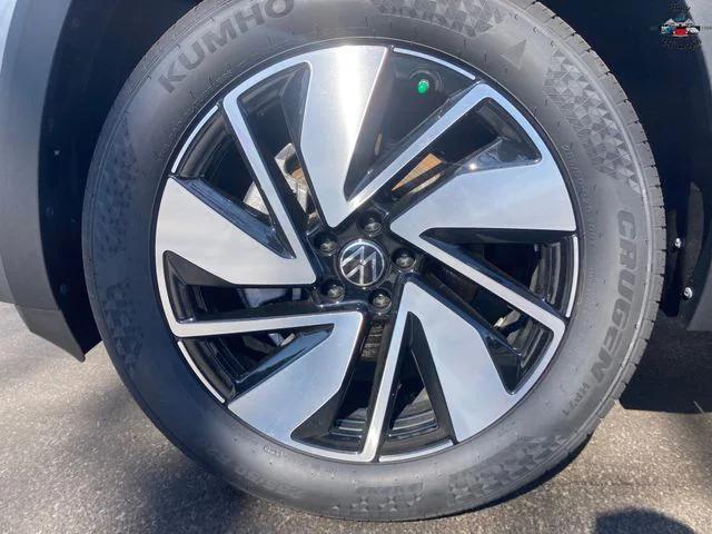 new 2026 Volkswagen Atlas car, priced at $48,125