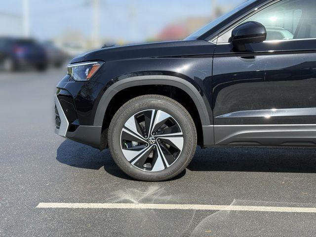 new 2026 Volkswagen Taos car, priced at $32,380