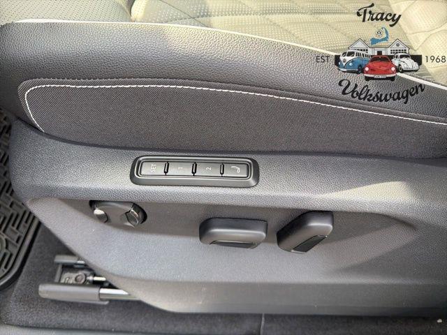 new 2026 Volkswagen Atlas car, priced at $57,398