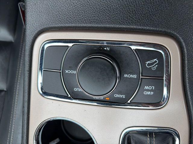 used 2017 Jeep Grand Cherokee car, priced at $15,443