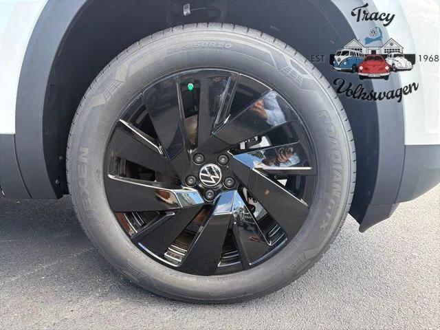 new 2026 Volkswagen Atlas car, priced at $47,500