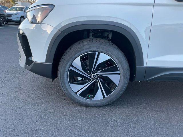 new 2026 Volkswagen Taos car, priced at $31,180