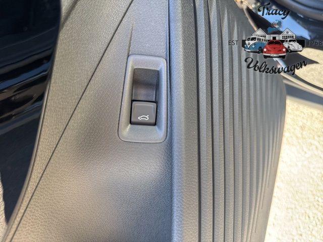 new 2025 Volkswagen ID.4 car, priced at $43,082