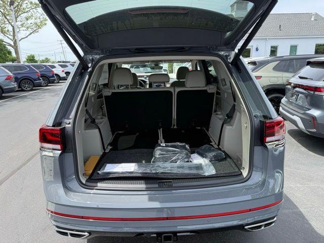 new 2026 Volkswagen Atlas car, priced at $54,798