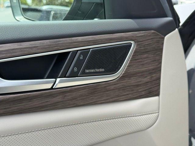 new 2026 Volkswagen Atlas car, priced at $54,798