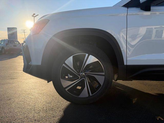 new 2026 Volkswagen Taos car, priced at $31,411