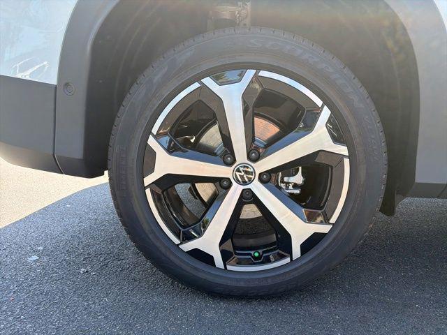 new 2026 Volkswagen Tiguan car, priced at $35,703