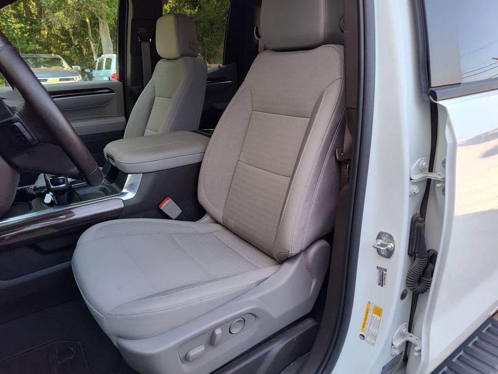 used 2025 Chevrolet Silverado 1500 car, priced at $37,990
