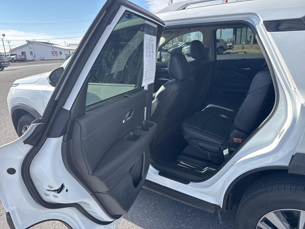 used 2025 Nissan Pathfinder car, priced at $38,887