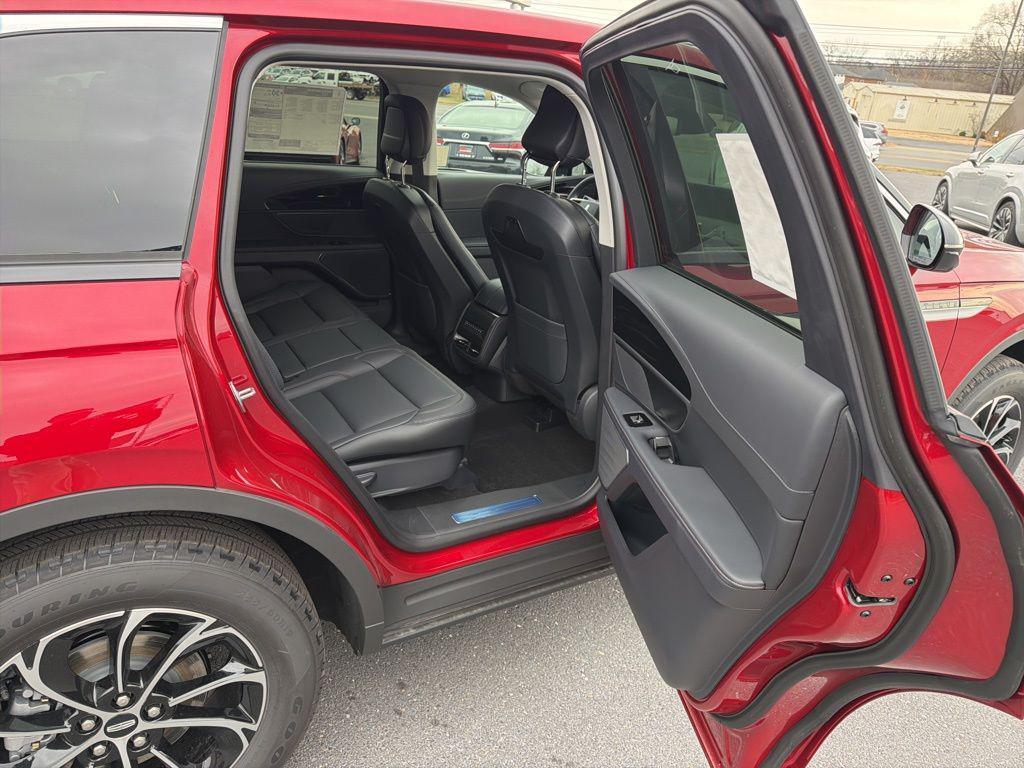 new 2026 Lincoln Nautilus car, priced at $59,740