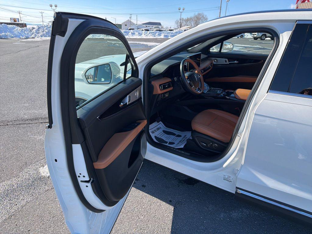 used 2022 Lincoln Nautilus car, priced at $39,949