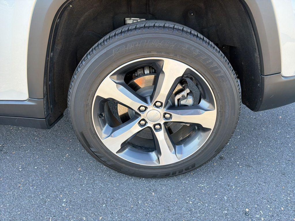 used 2022 Jeep Grand Cherokee 4xe car, priced at $26,496