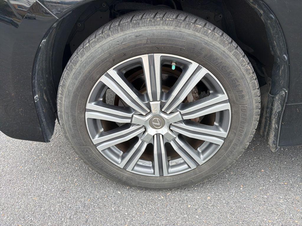 used 2016 Lexus LX 570 car, priced at $45,996