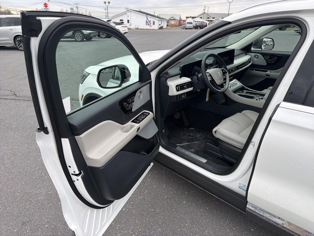 new 2026 Lincoln Aviator car, priced at $82,770