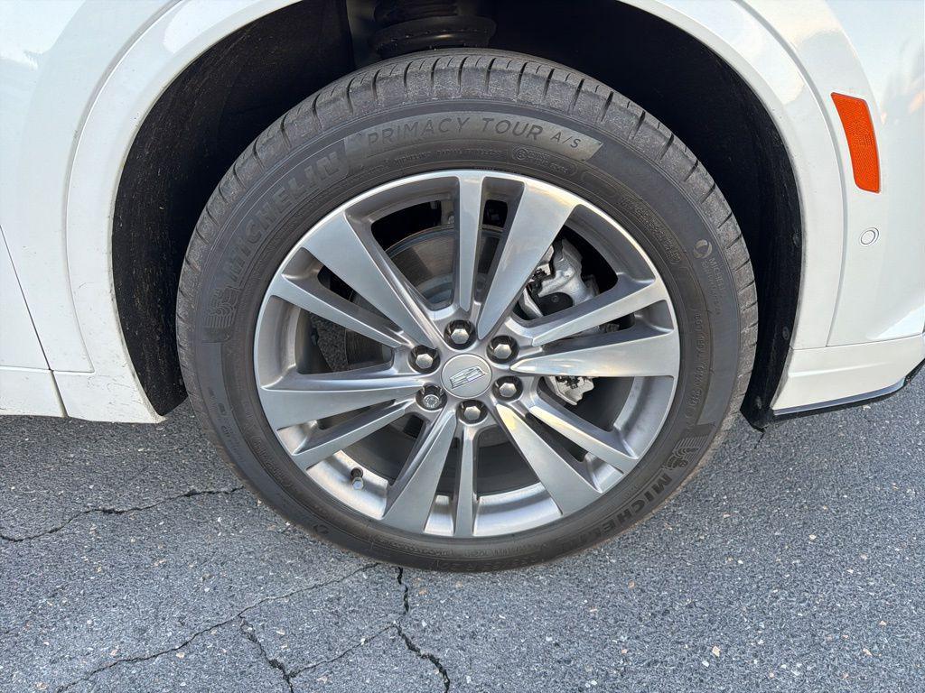 used 2024 Cadillac XT6 car, priced at $45,496