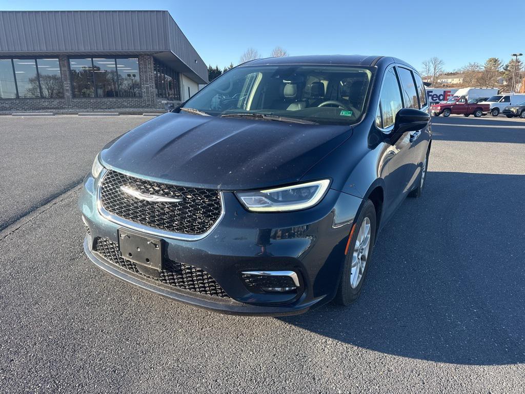 used 2024 Chrysler Pacifica car, priced at $29,996