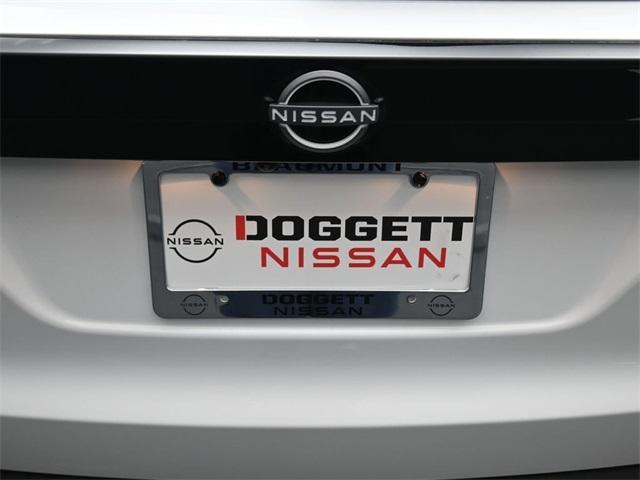 new 2025 Nissan Kicks car, priced at $26,556