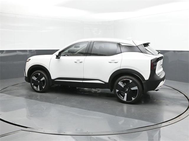 new 2025 Nissan Kicks car, priced at $26,556