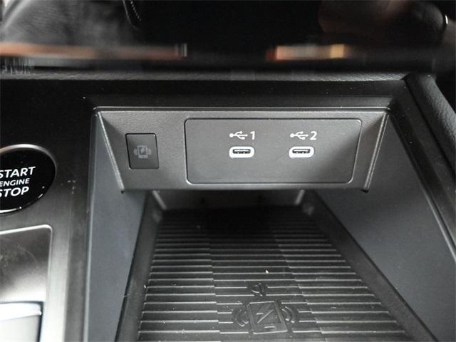 new 2025 Nissan Kicks car, priced at $26,556