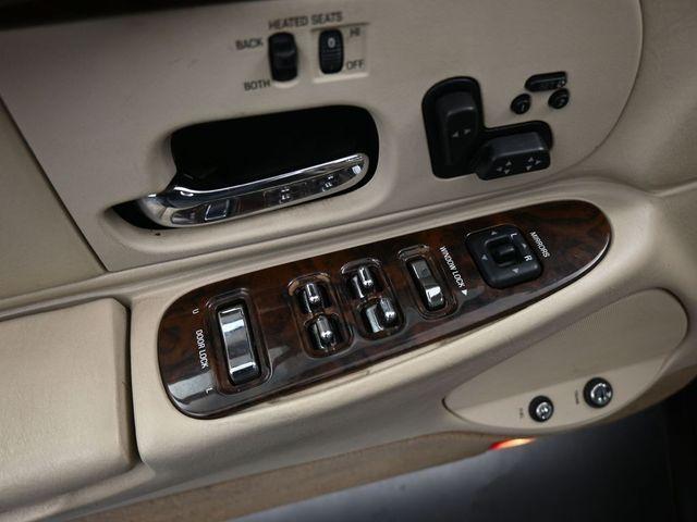 used 1999 Lincoln Town Car car, priced at $9,999