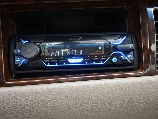 used 1999 Lincoln Town Car car, priced at $9,999