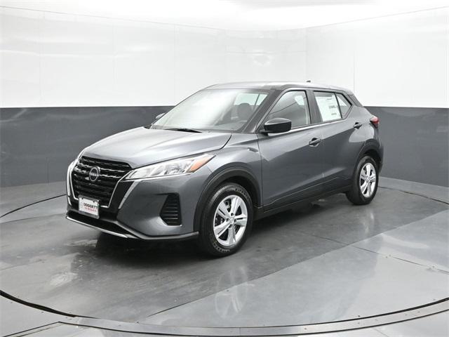 new 2025 Nissan Kicks Play car, priced at $21,000