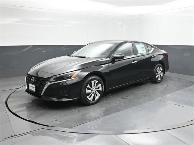 new 2025 Nissan Altima car, priced at $24,995