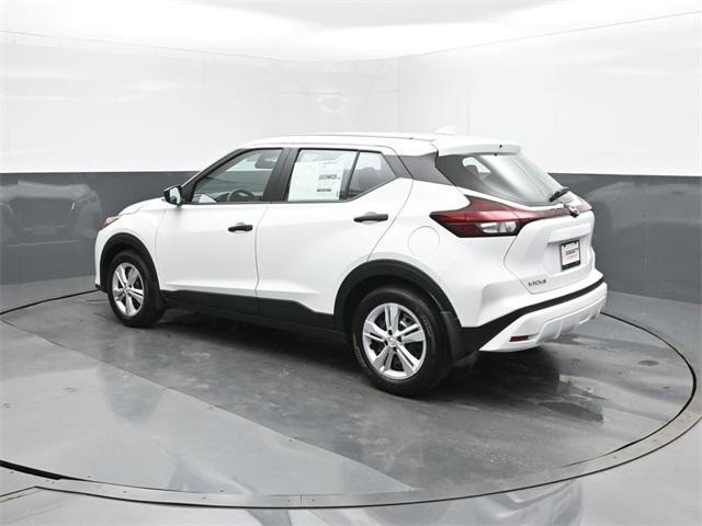 new 2025 Nissan Kicks Play car, priced at $21,400