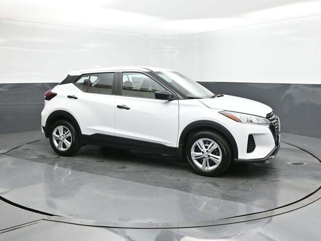 new 2025 Nissan Kicks Play car, priced at $21,898