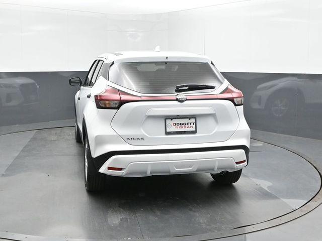 new 2025 Nissan Kicks Play car, priced at $21,988