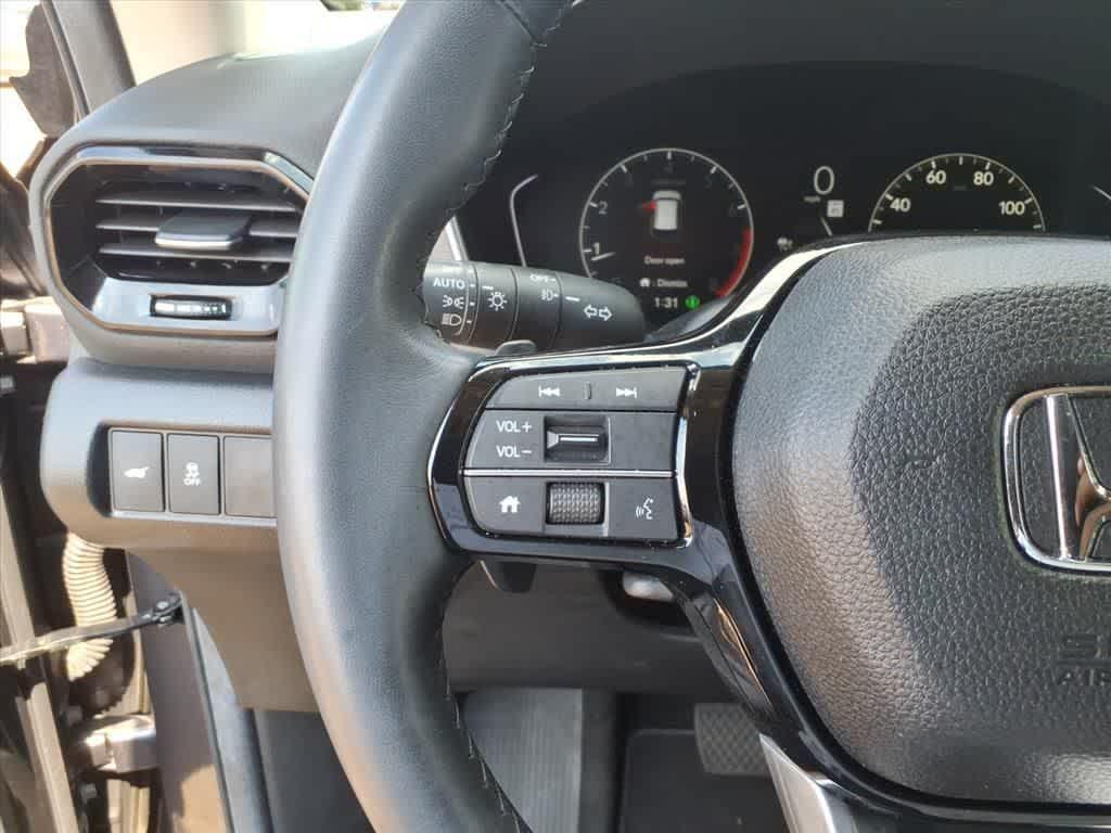 used 2025 Honda Pilot car, priced at $45,490