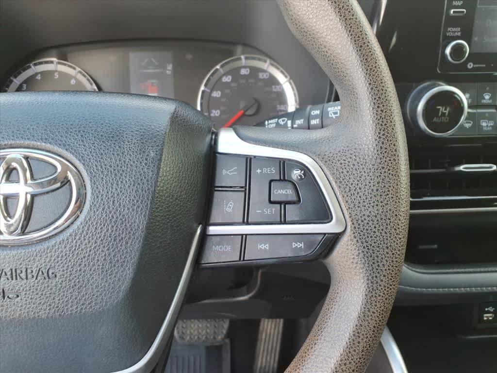 used 2022 Toyota Highlander car, priced at $26,437