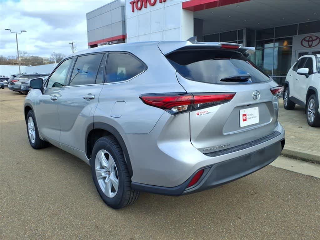 used 2022 Toyota Highlander car, priced at $26,437