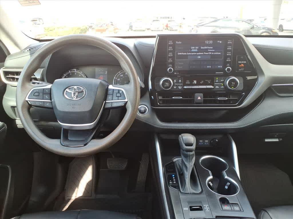 used 2022 Toyota Highlander car, priced at $26,437