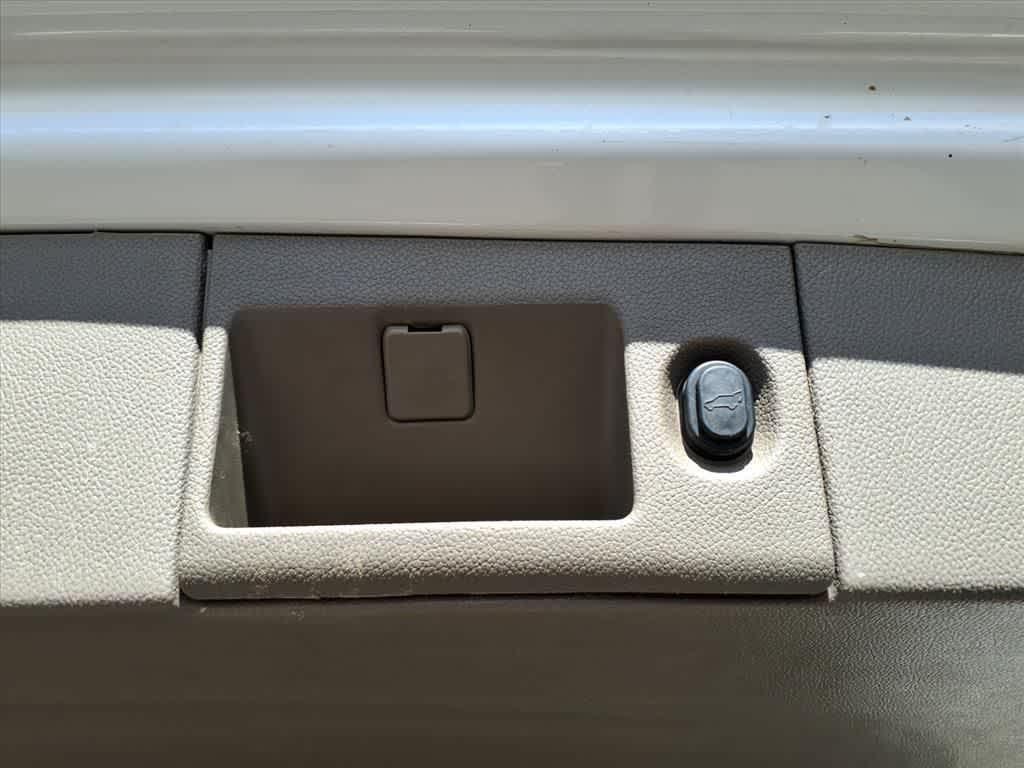 used 2016 GMC Yukon car, priced at $14,990