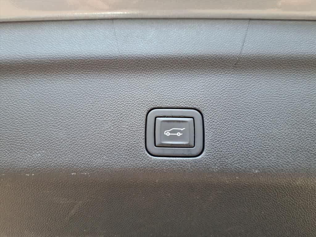 used 2023 GMC Yukon car, priced at $54,495