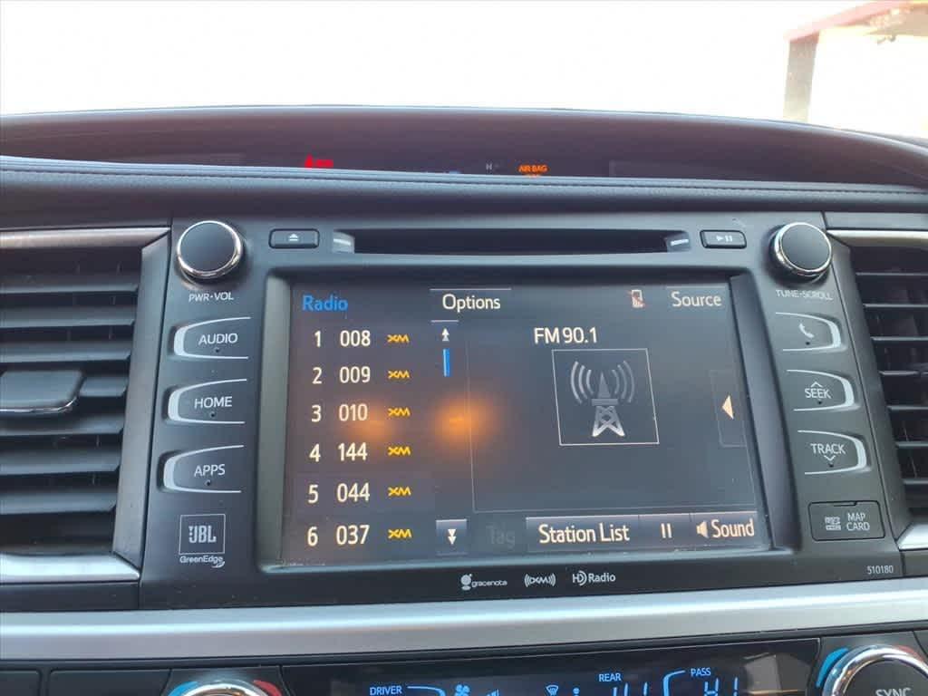 used 2018 Toyota Highlander Hybrid car, priced at $23,998