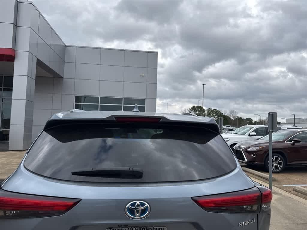 used 2023 Toyota Highlander Hybrid car, priced at $43,900