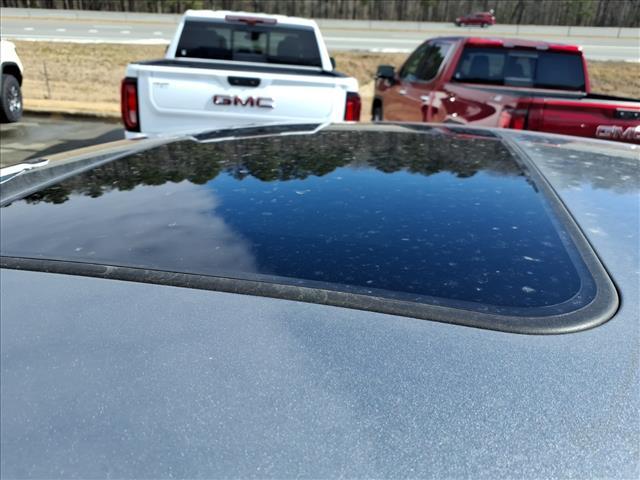 new 2026 Buick Envista car, priced at $28,074