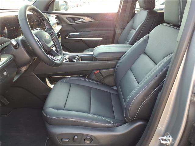 new 2026 Chevrolet Traverse car, priced at $44,390