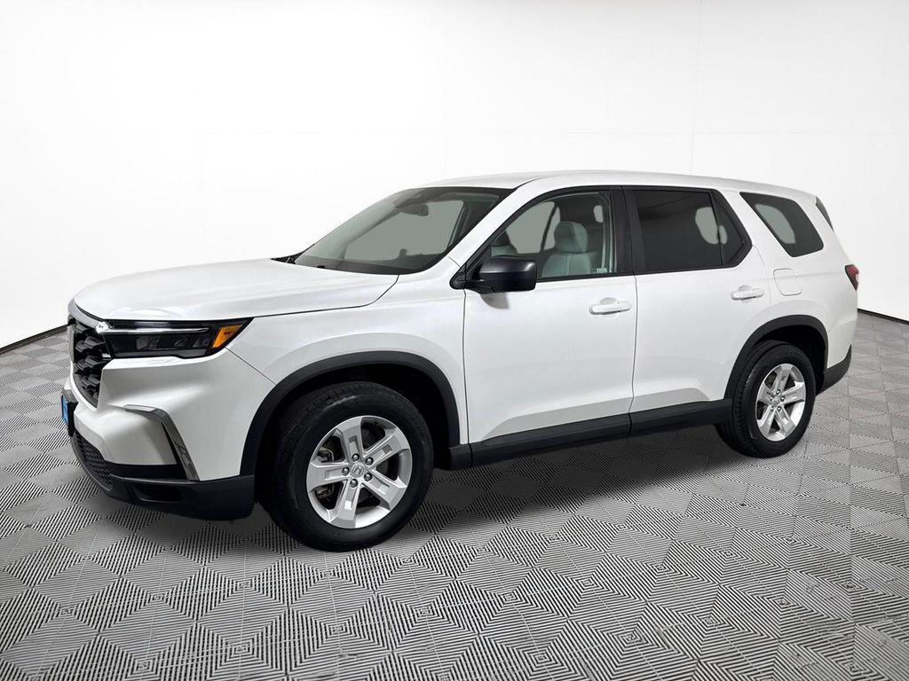 used 2023 Honda Pilot car, priced at $34,391