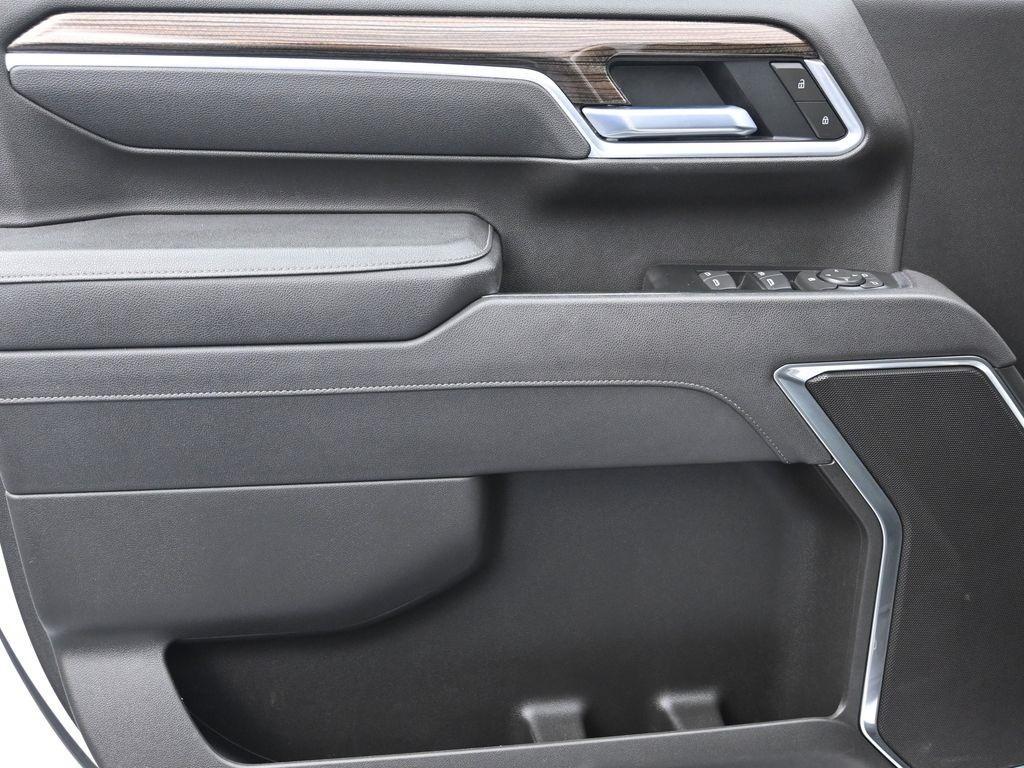 used 2025 Chevrolet Silverado 2500 car, priced at $59,999