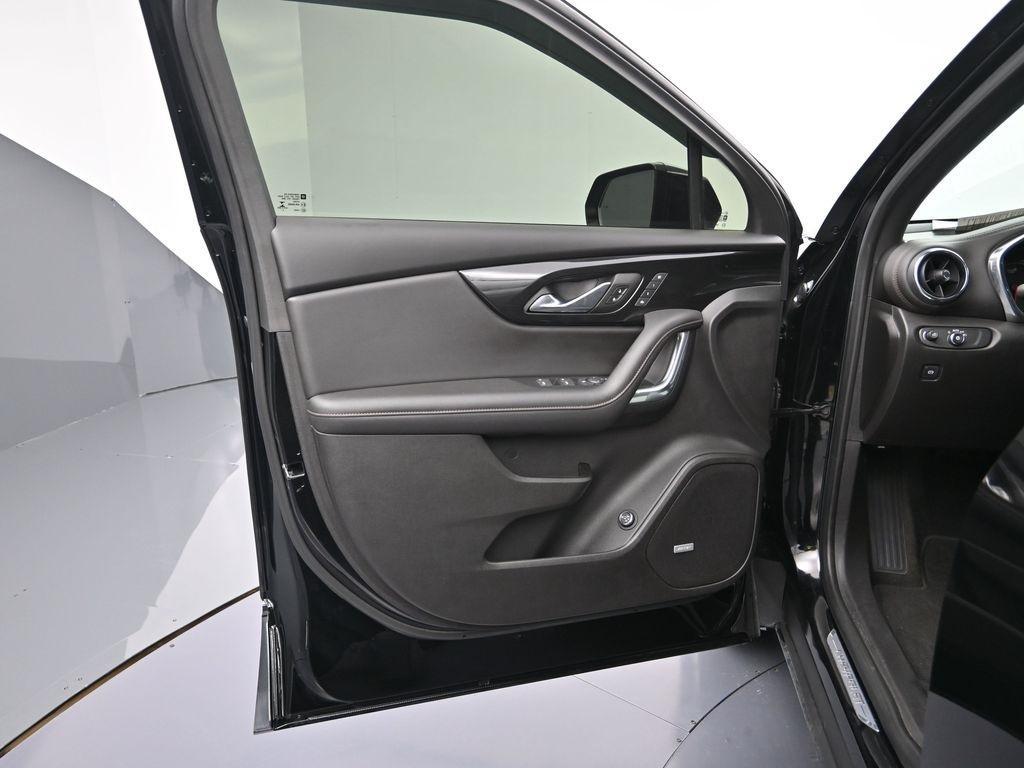 used 2022 Chevrolet Blazer car, priced at $29,999