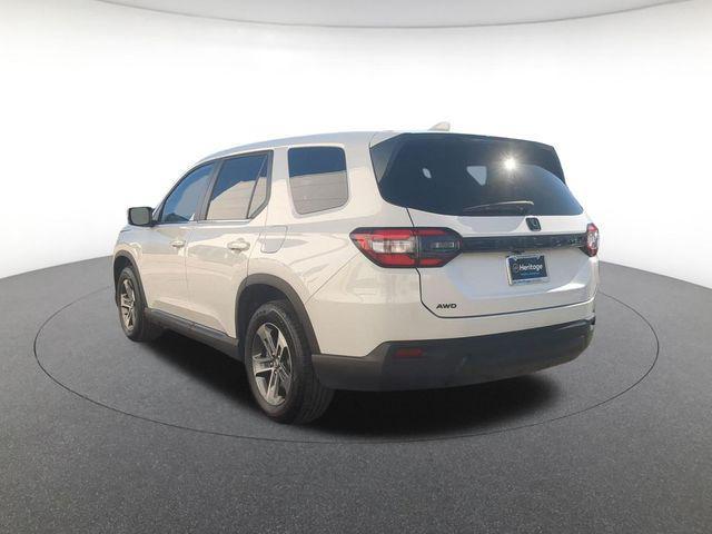 used 2025 Honda Pilot car, priced at $42,400